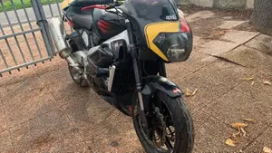 Aprilia RSV 1000 (2000 - 01) 