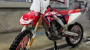 Honda CRF 250R (2008)  (2)