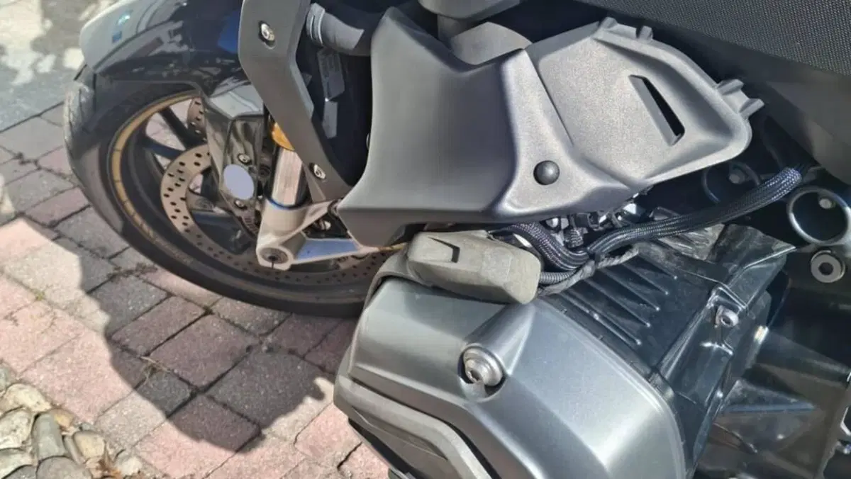 Bmw R 1200 R (2015 - 16)  (6)