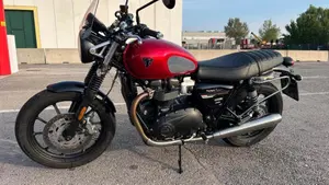 Triumph Speed Twin 900 Chrome Edition (2023)  (2)