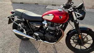 Triumph Speed Twin 900 Chrome Edition (2023)  (3)