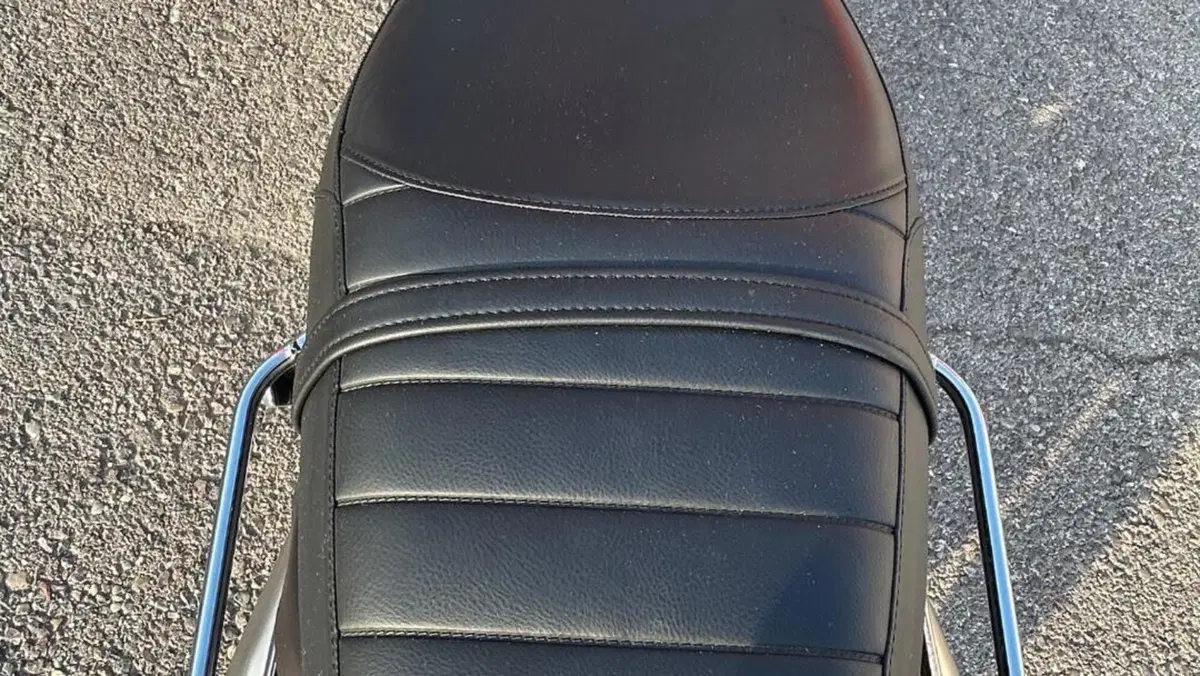 Triumph Speed Twin 900 Chrome Edition (2023)  (9)