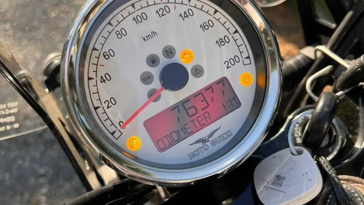 Moto Guzzi V9 Roamer (2018 - 20)  (8)