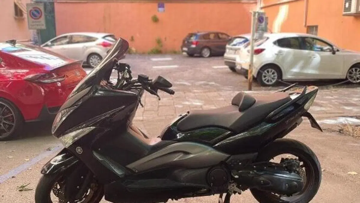 Yamaha T-Max 500 (2008 - 12)  (3)
