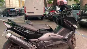 Yamaha T-Max 500 (2008 - 12)  (4)