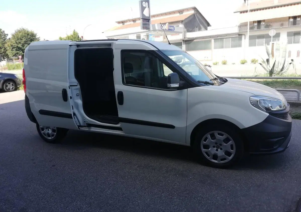 Fiat Doblò Furgone 1.6 MJT 105CV PL-TN Cargo Maxi Lamierato