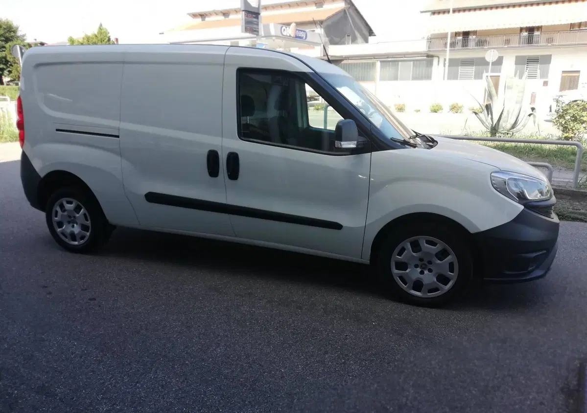 Fiat Doblò Furgone 1.6 MJT 105CV PL-TN Cargo Maxi Lamierato (11)