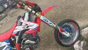 Honda CRF 450R (2008)  (2)