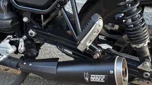 Moto Guzzi V7 III Stone (2017 - 20)  (4)