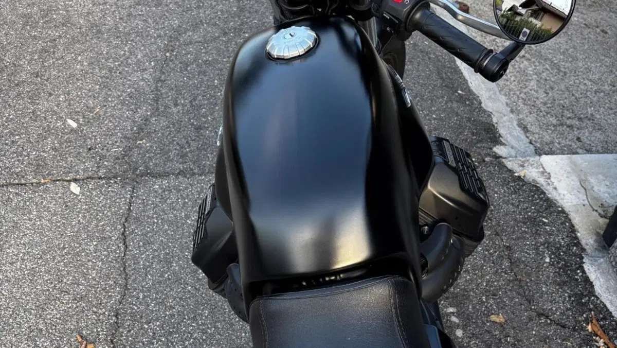 Moto Guzzi V7 III Stone (2017 - 20)  (5)