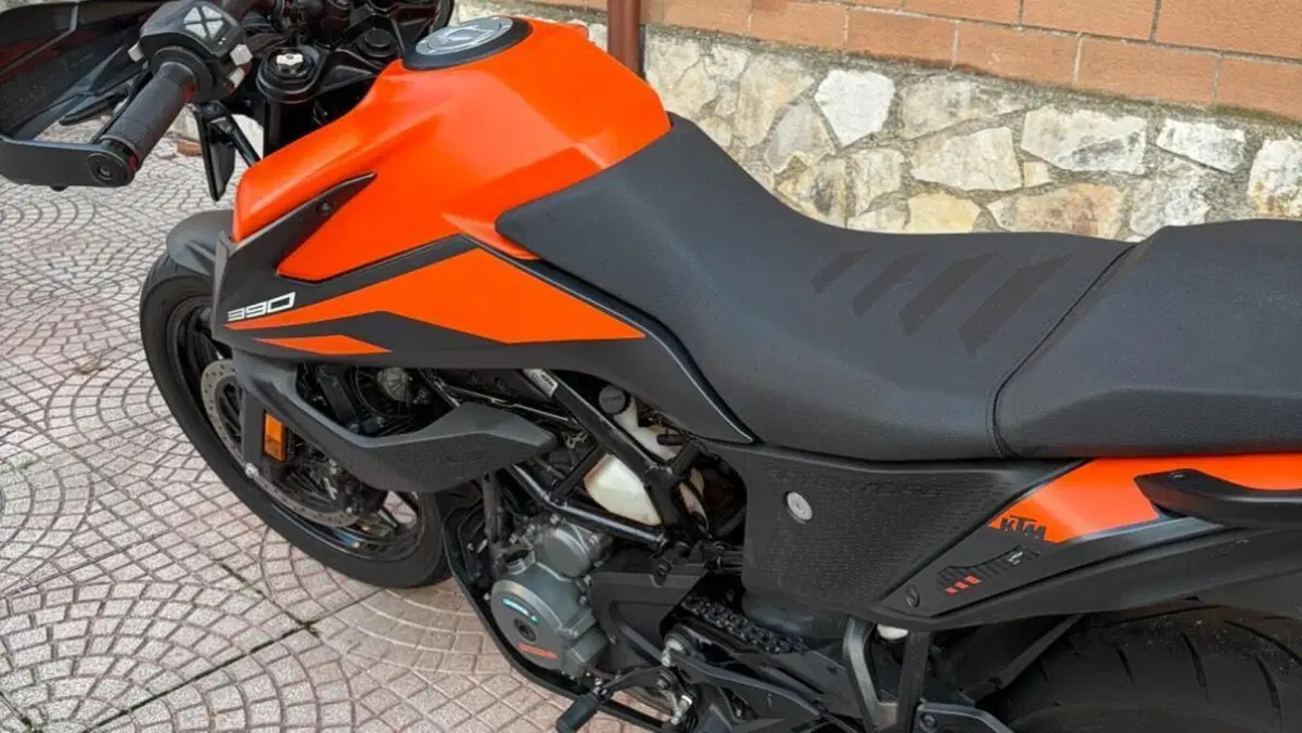 KTM 390 Adventure (2020)  (6)