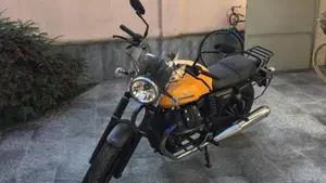Moto Guzzi V7 II Stone (2015 - 17) 