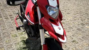 Ducati Hypermotard 796 (2012)  (8)