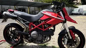 Ducati Hypermotard 796 (2012)  (2)