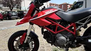Ducati Hypermotard 796 (2012)  (4)