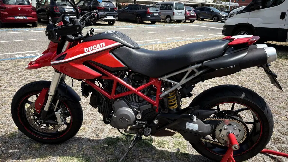 Ducati Hypermotard 796 (2012)  (5)