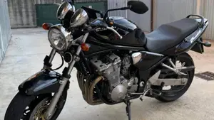 Suzuki GSF 600 Bandit (2000 - 05)  (3)