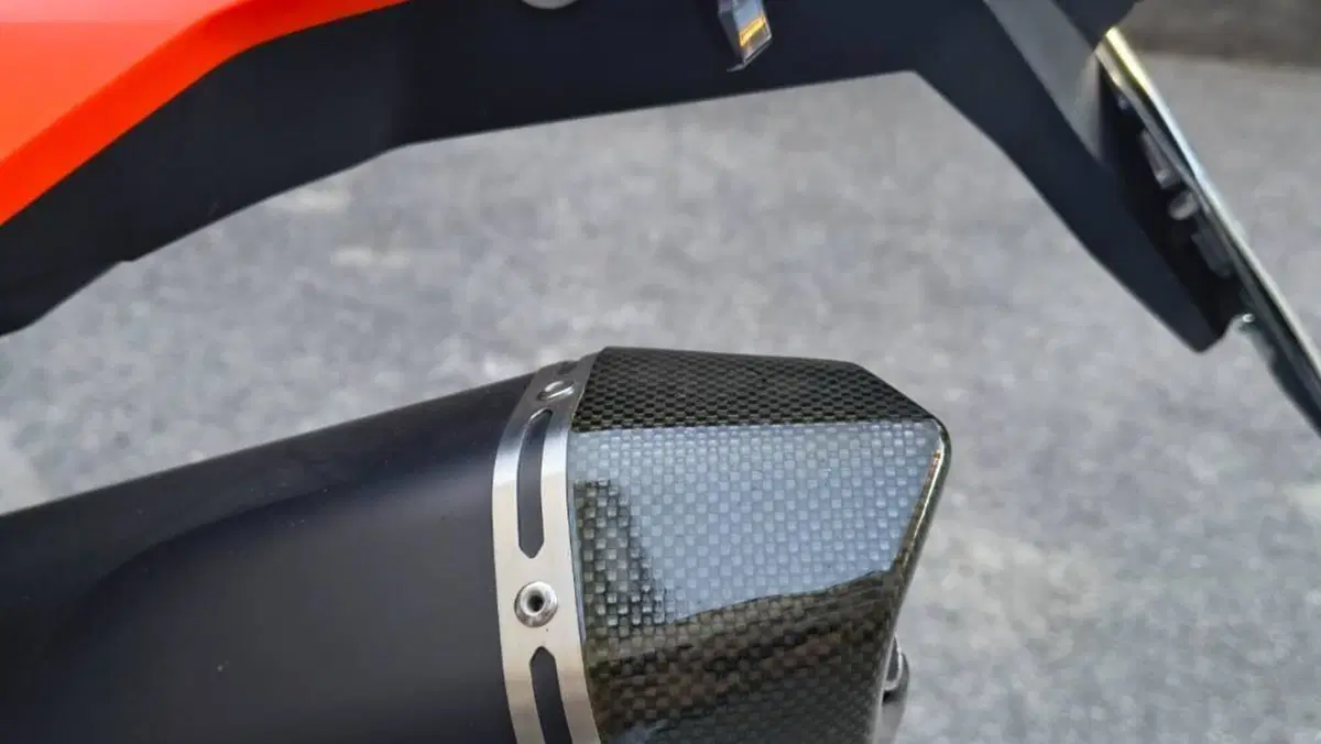 KTM 690 SMC R (2023 - 25)  (11)