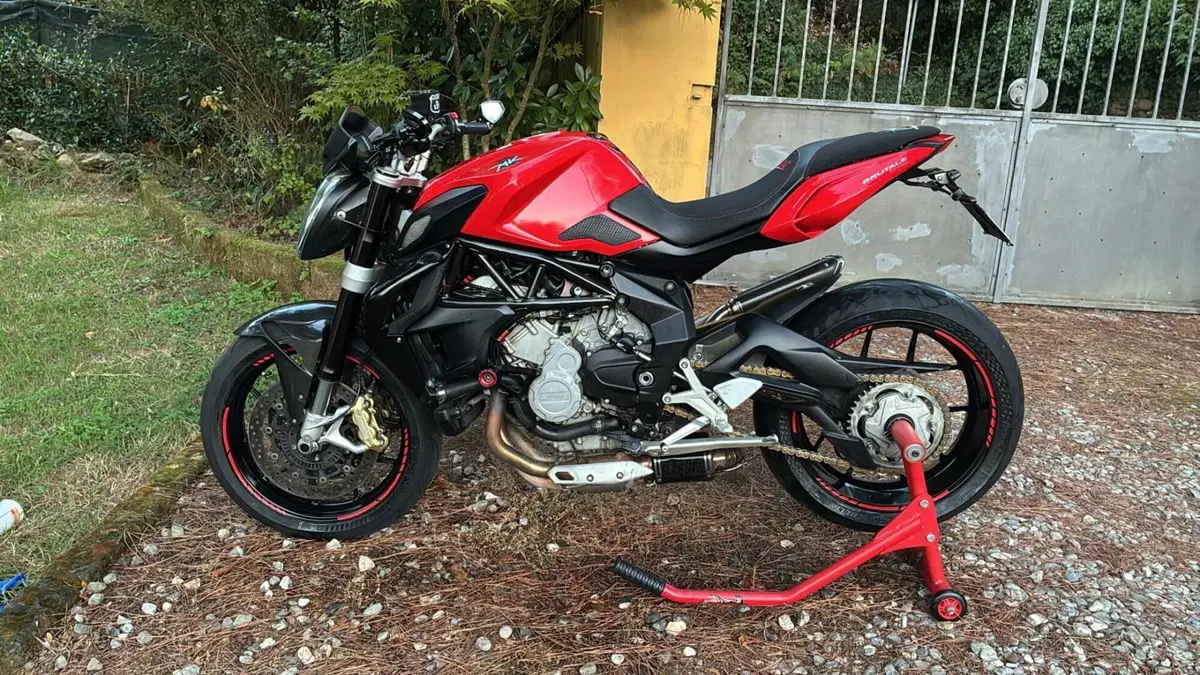 MV Agusta Brutale 675 EAS ABS (2011 - 16)  (2)