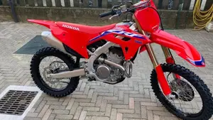 Honda CRF 250R (2022) 