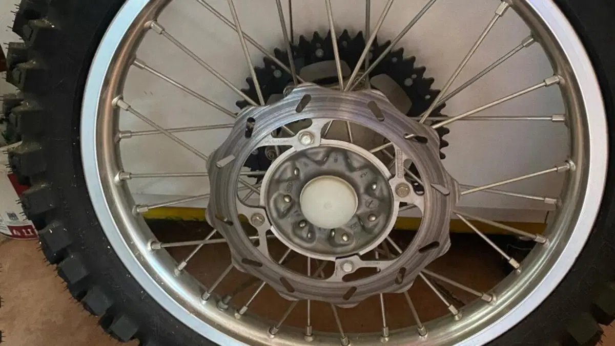 Honda CRF 250R (2022)  (5)
