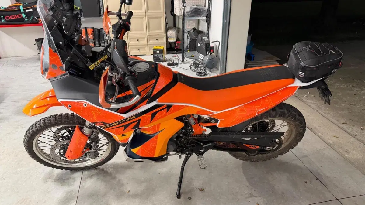KTM 890 Adventure R (2023 - 24)  (4)