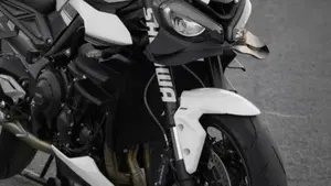 Triumph Street Triple 765 R A2 (2024 - 26)  (3)