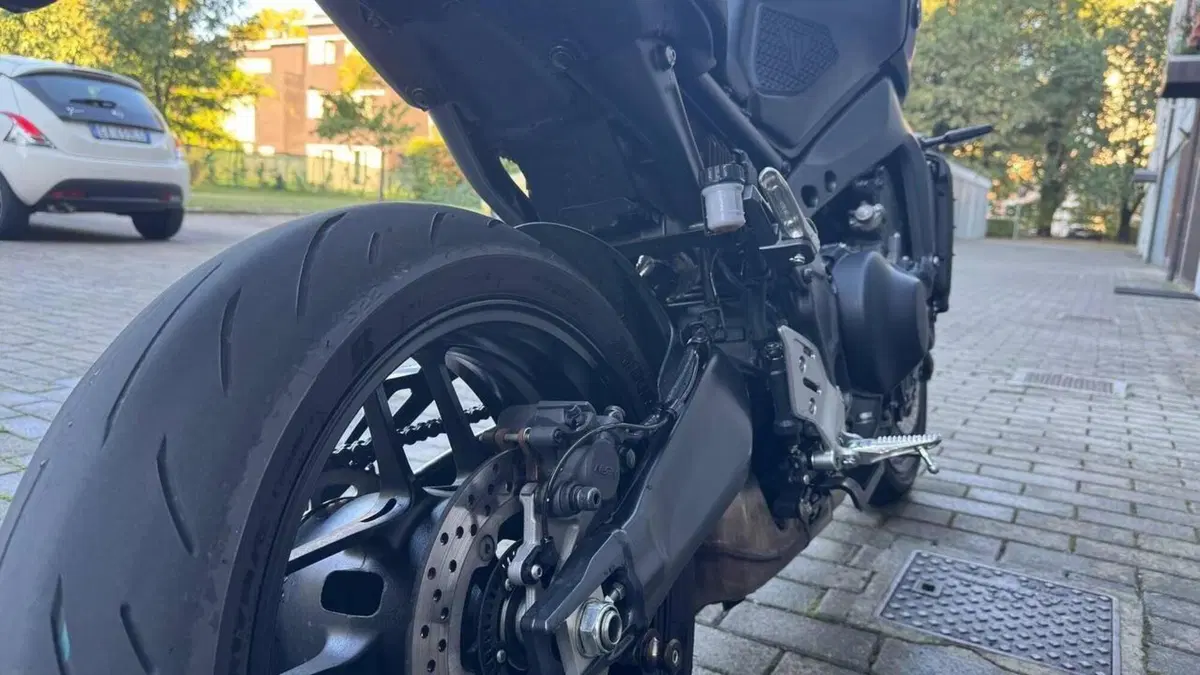 Yamaha MT-09 (2021 - 23)  (7)