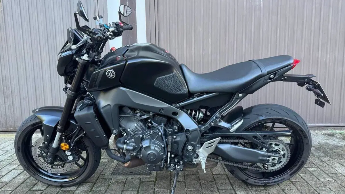 Yamaha MT-09 (2021 - 23)  (2)