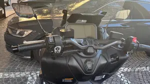 Yamaha T-Max 560 (2025 - 26)  (2)