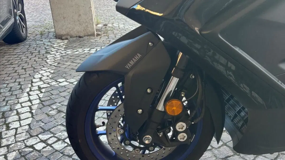 Yamaha T-Max 560 (2025 - 26)  (3)
