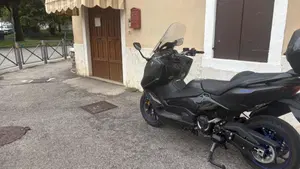 Yamaha T-Max 560 (2025 - 26)  (6)