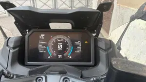 Yamaha T-Max 560 (2025 - 26)  (7)