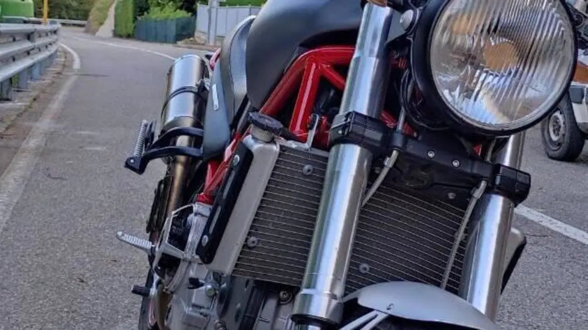 Ducati Monster S4R Testastretta  (2)