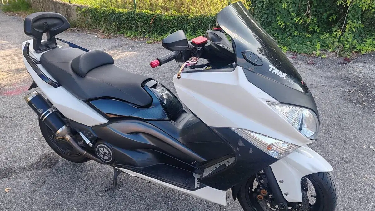 Yamaha T-Max 500 White Max (2010 - 11)  (3)
