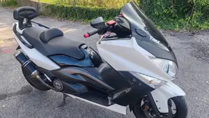 Yamaha T-Max 500 White Max (2010 - 11)  (3)