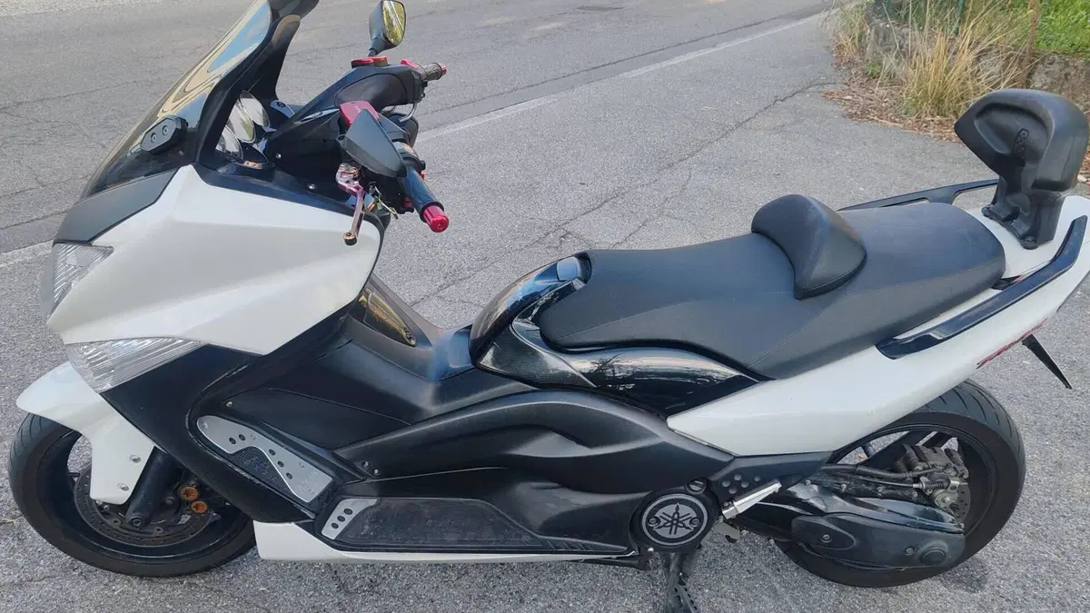 Yamaha T-Max 500 White Max (2010 - 11)  (4)