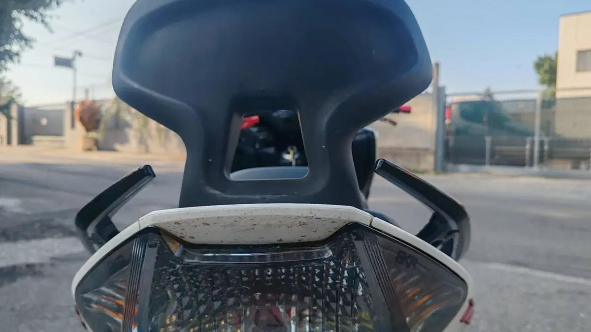 Yamaha T-Max 500 White Max (2010 - 11)  (7)