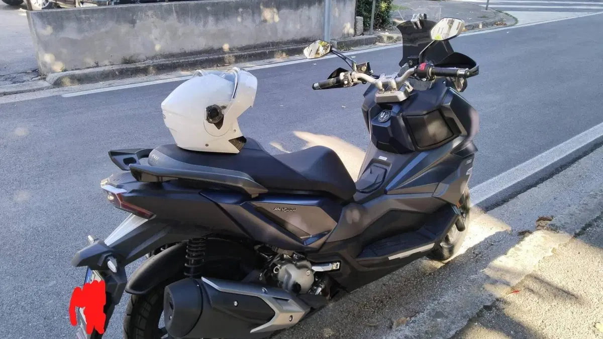 Sym ADX 300 (2024 - 26)  (4)