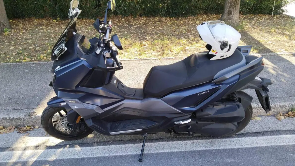 Sym ADX 300 (2024 - 26)  (5)