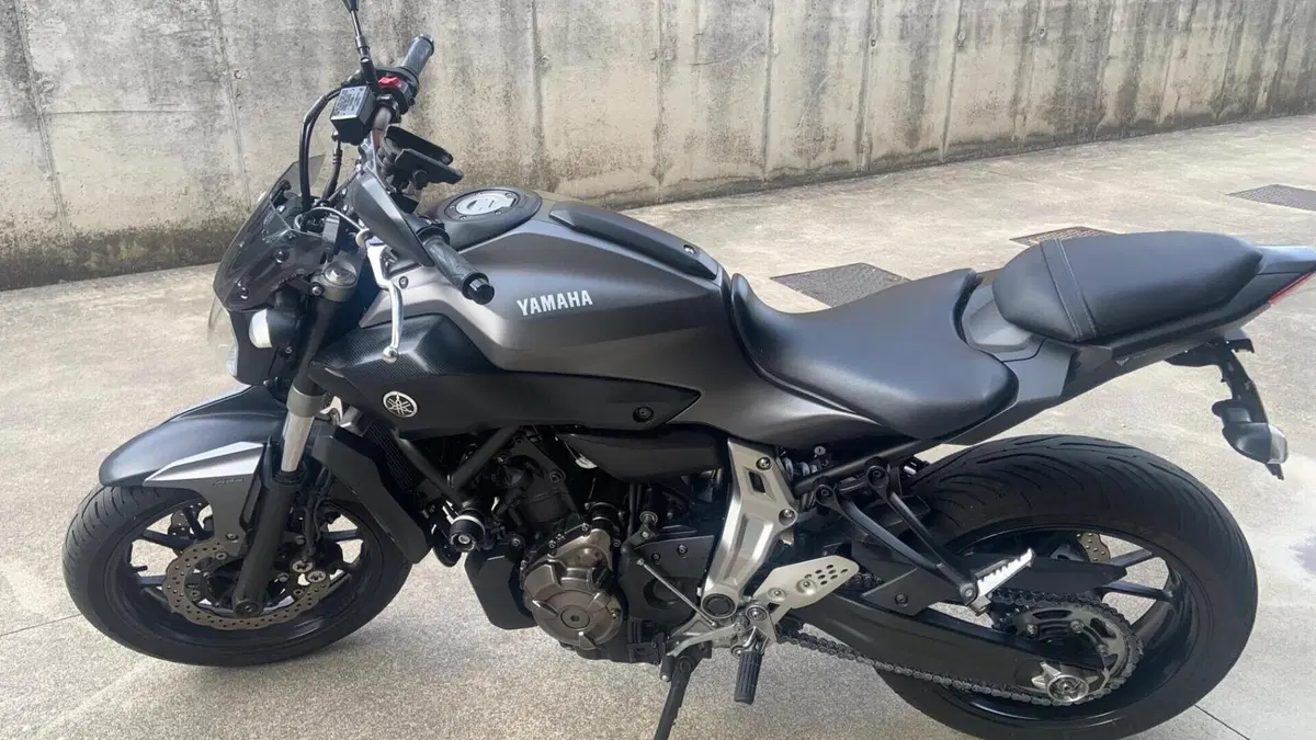 Yamaha MT-07 ABS (2014 - 16)  (2)