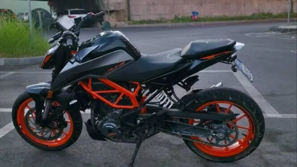 KTM 390 Duke (2021 - 23)  (3)