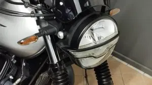 Moto Guzzi V7 Stone (2021 - 24)  (3)