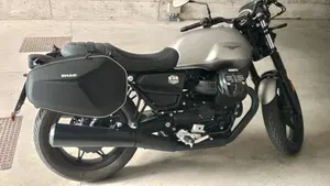 Moto Guzzi V7 Stone (2021 - 24)  (4)