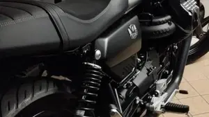Moto Guzzi V7 Stone (2021 - 24)  (7)