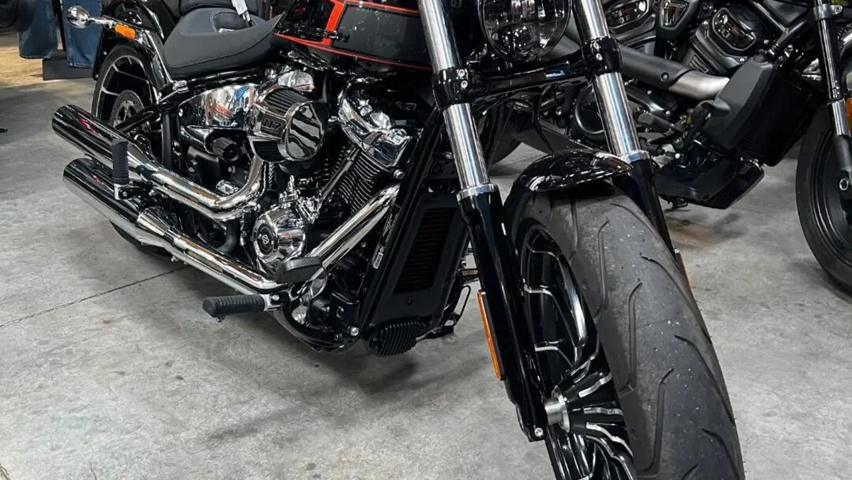 Harley-Davidson Breakout 117 (2023 - 24)  (2)