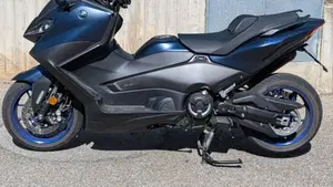 Yamaha T-Max 560 (2022 - 24)  (3)