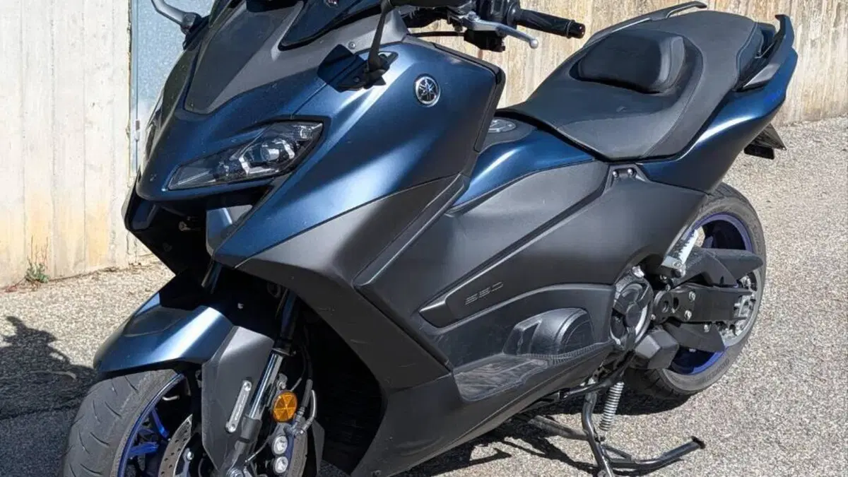 Yamaha T-Max 560 (2022 - 24)  (5)
