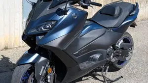 Yamaha T-Max 560 (2022 - 24)  (5)