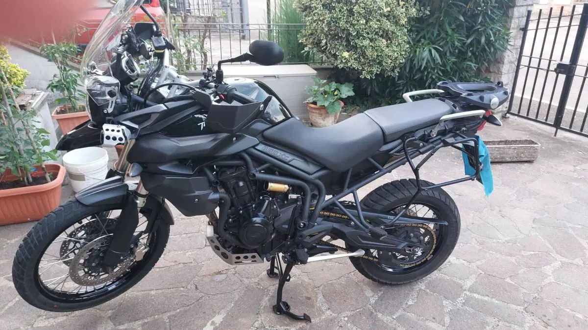 Triumph Tiger 800 XC ABS (2010 - 14)  (4)